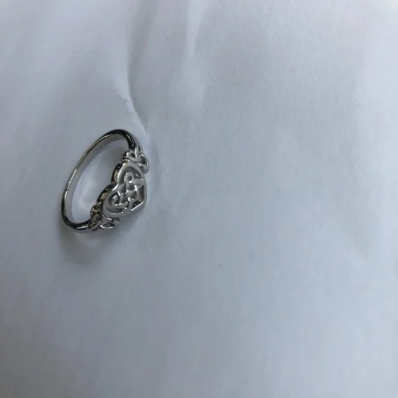Intricate NEW Silver Tone Celtic Knot Fashion Ring size 7 - Picture 5 of 6